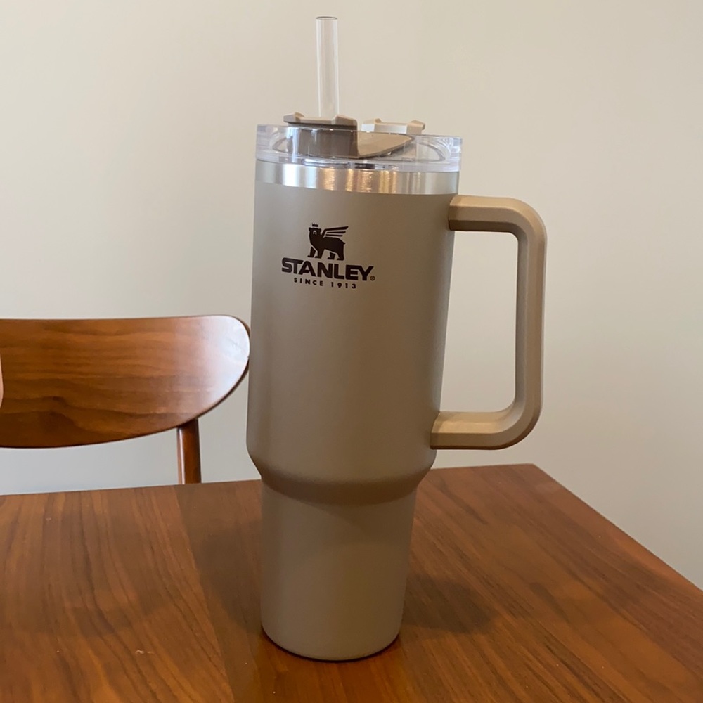 SOLD OUT Stanley 40oz Thirst Quencher Tumbler